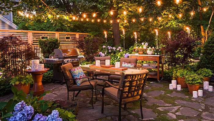 How to Turn Your Backyard Into An Oasis