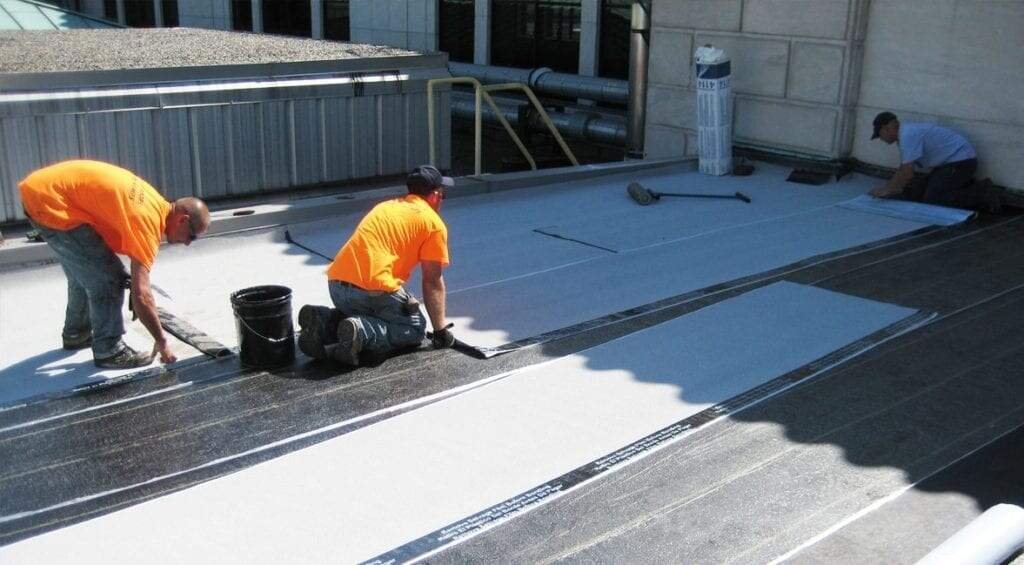 10 Tips for Proper Commercial Roof Maintenance