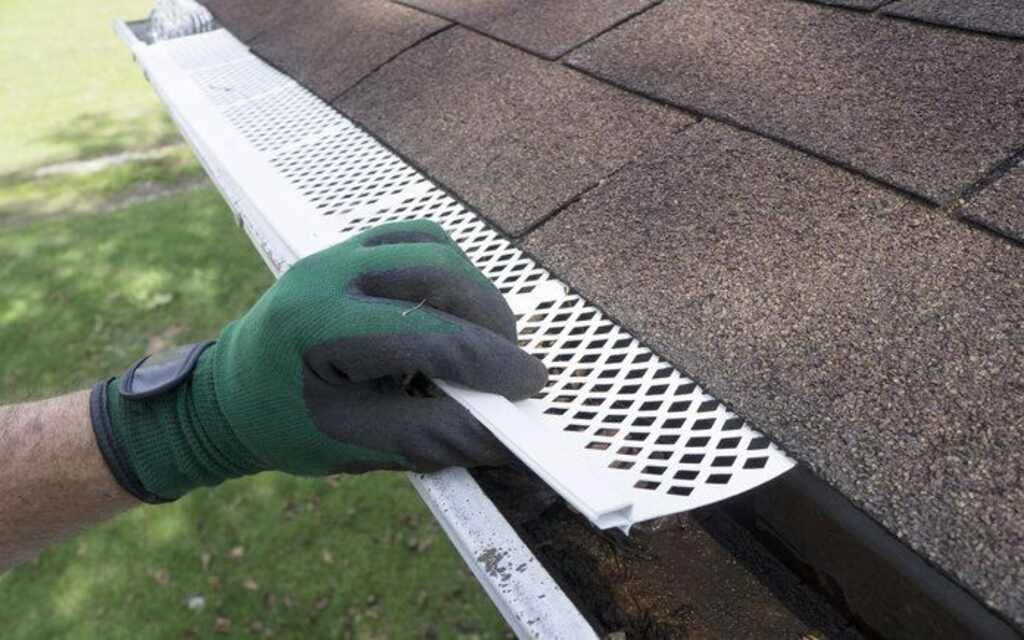 Reasons to Invest in Gutter Guards for Your Home
