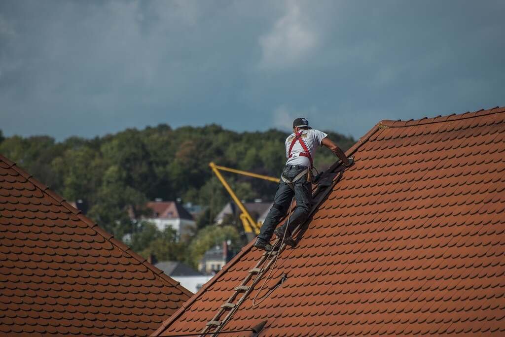 Importance of Regular Roof Maintenance and Inspections