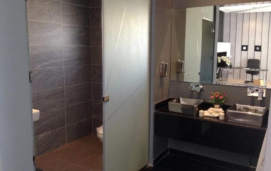 Revitalizing Your Home With Timeless Bathroom Upgrades: the Stainless Steel Advantage